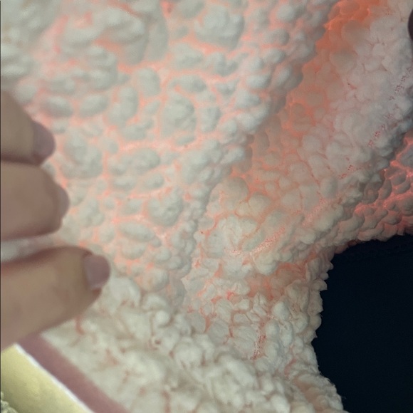 Comfy Pink Hooded Robe - Picture 8 of 8